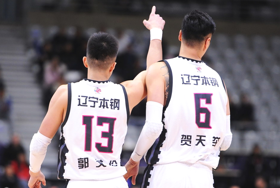 CBA辽宁vs青岛全场，一场没有输家的东北硬汉与海滨青年军对决